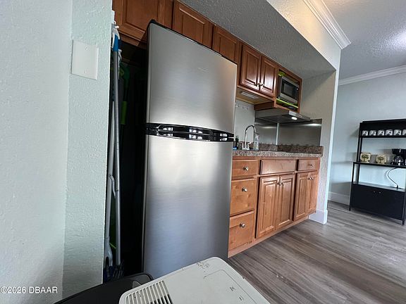 4th image of 3501 S Atlantic Ave #401