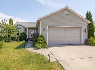 38360 Rain Tree Cir, North Ridgeville, OH 44039