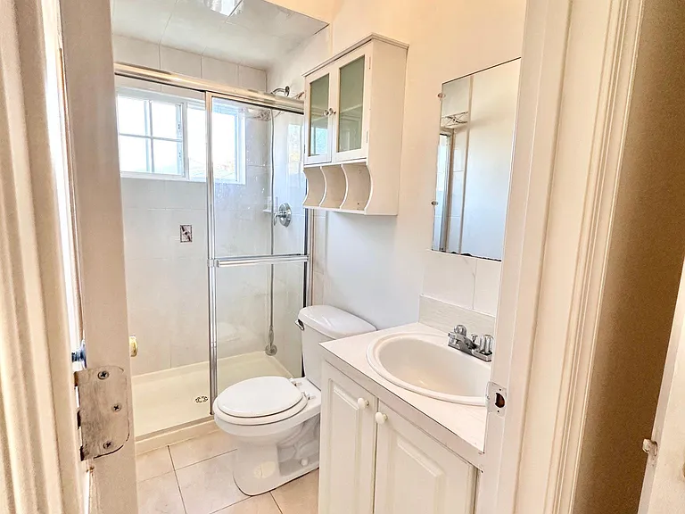 13 Mann Ave — Photo 8