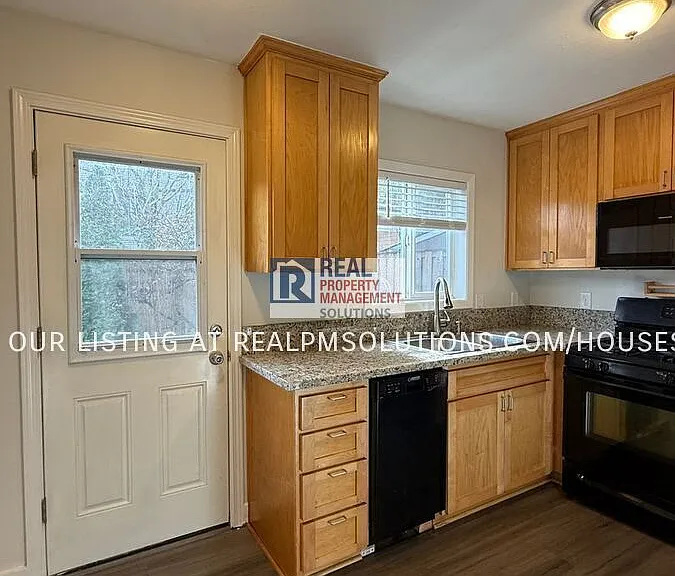 5025 NE 17th Ave — Photo 15