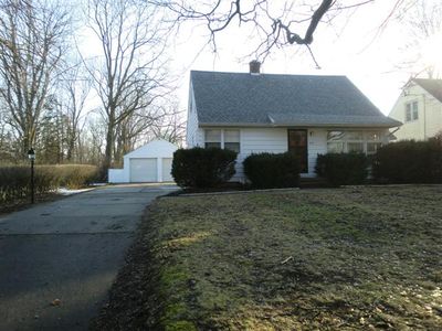 6131 Rosedale Rd, Lansing, MI, 48911