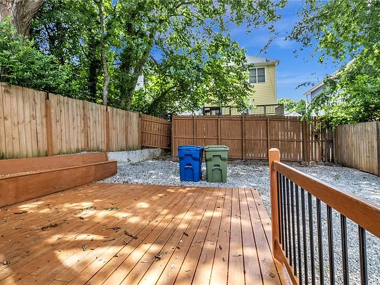 575 Martin St SE — Photo 18
