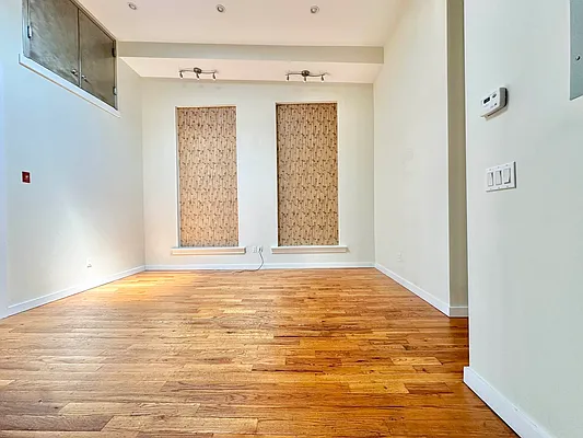 Rented by Doorway NYC, LLC | media 25