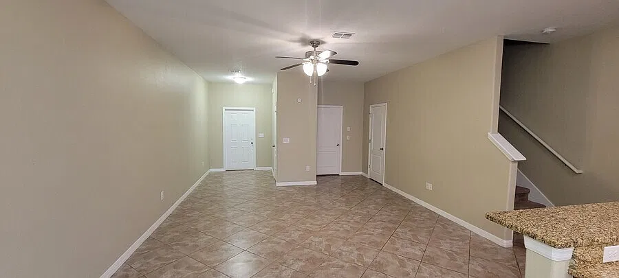 3-Bedroom Townhouse in Hudson — Photo 4