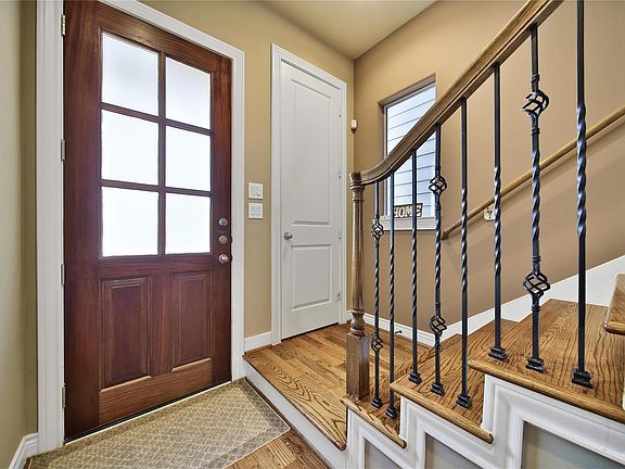 3rd image of 1113 Sherwood Trl