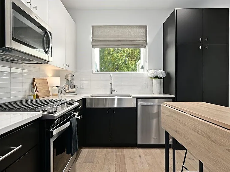 5212 Huisache St #1 — Photo 12
