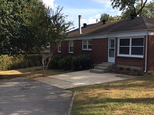 2nd image of 301 James Ave