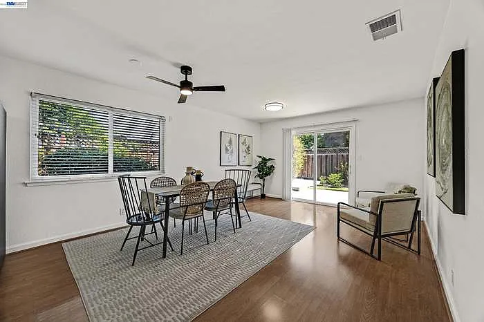 4034 Francisco St — Photo 5