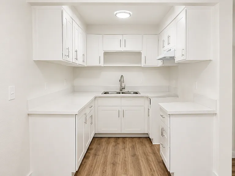 4011 W. 129th Street — Photo 6