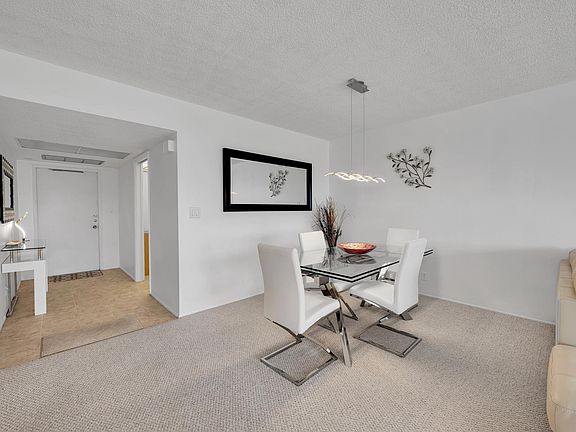 3rd image of 3800 Oaks Clubhouse Drive #511