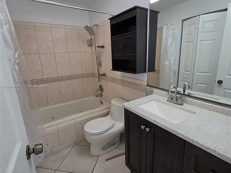 5720 Douglas St — Photo 2