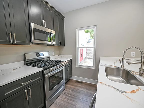 2nd image of 1307 W 65th St APT 2