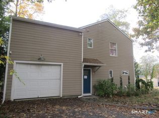 262 Great Plain Rd APT 13, Danbury, CT 06811