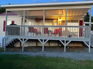 330 Mount View Ln, New London, NC 28127