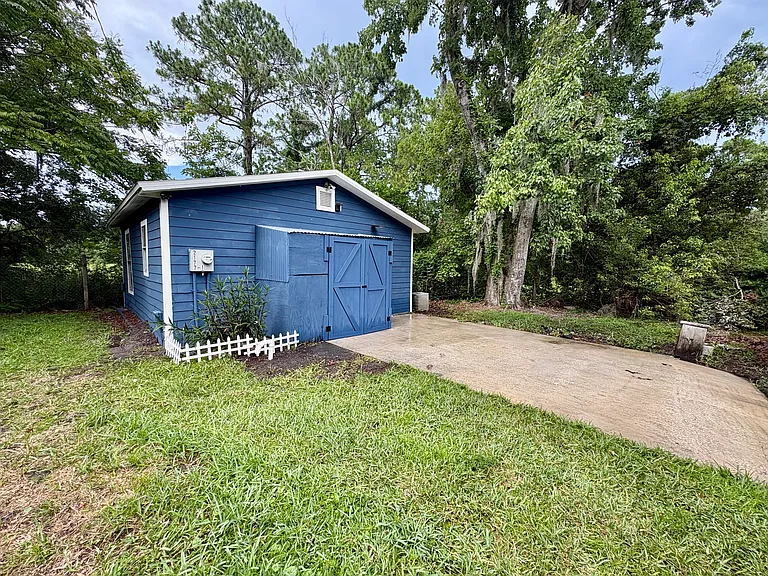 2177 Lake Dr #1 — Photo 19