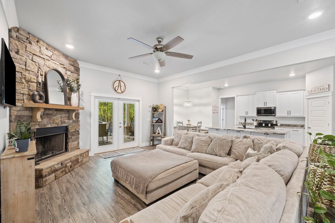 next background image