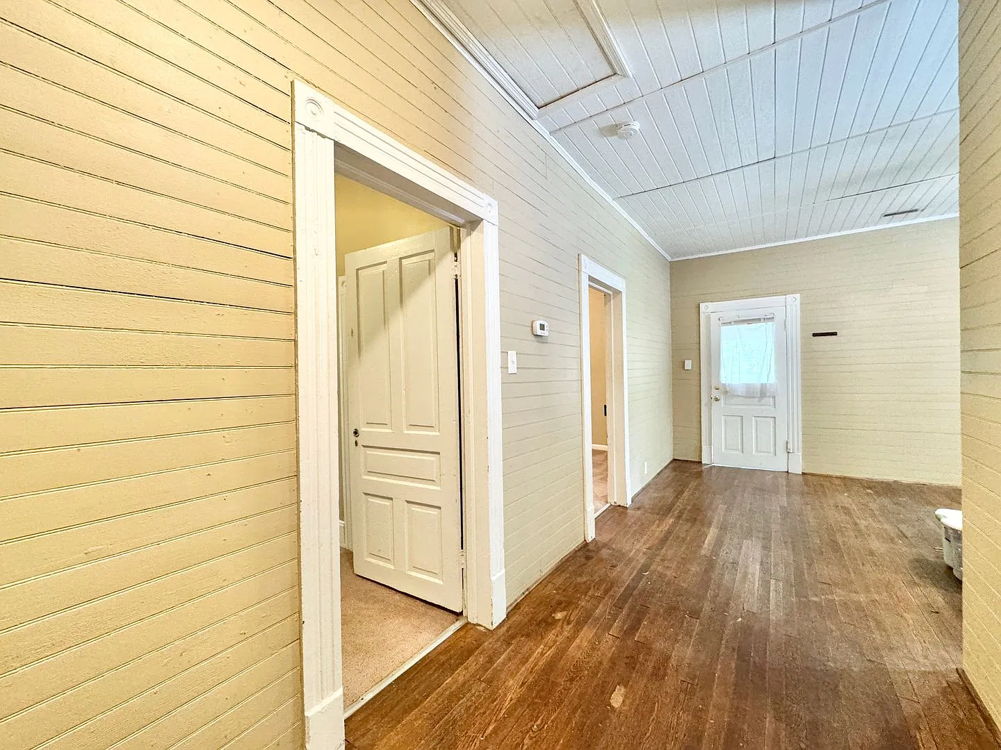 2 Bedroom in College Hill Convenient to UNCG and Downtown Greensboro! — Photo 3
