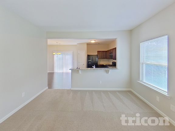 3rd image of 4014 Sitka Dr