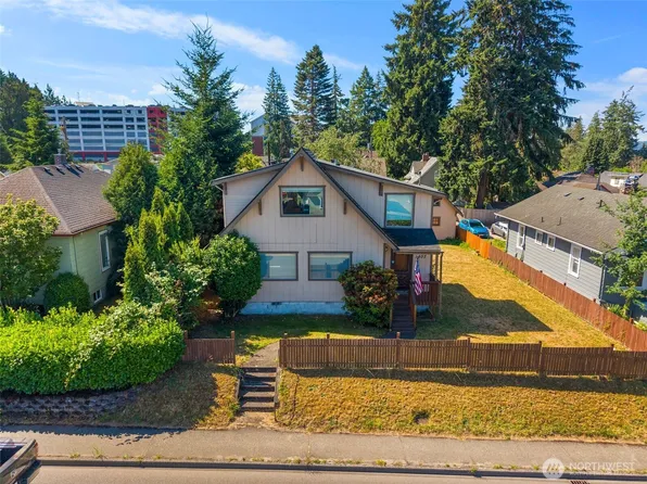 1907 Burwell Street, Bremerton, WA 98337