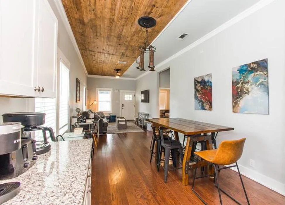 116 N Coyle St — Photo 1