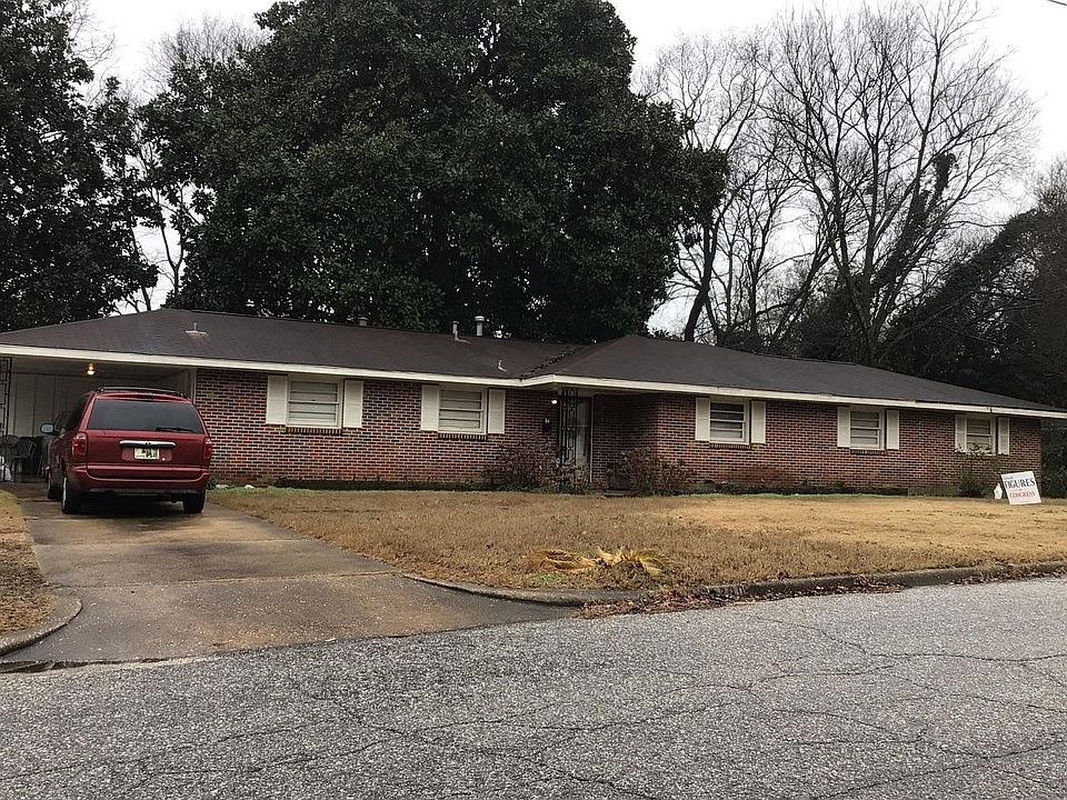 2nd image of 3800 Pelzer Ave