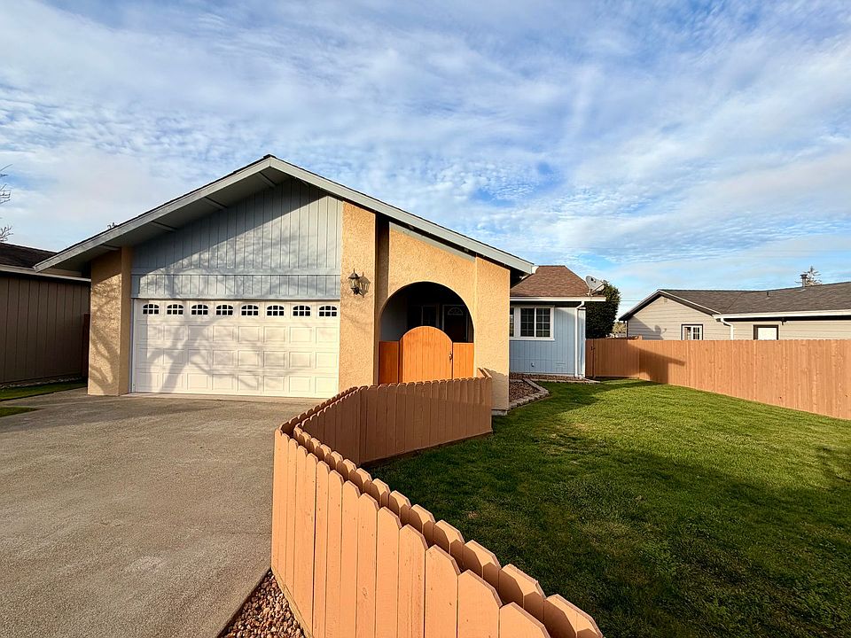 1st image of 2341 Lee Ln