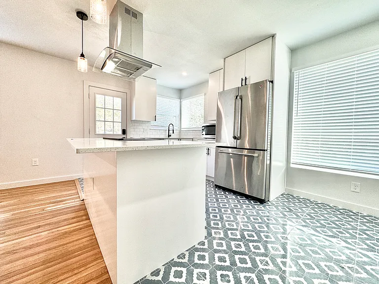 3300 Tom Green St #2 — Photo 8
