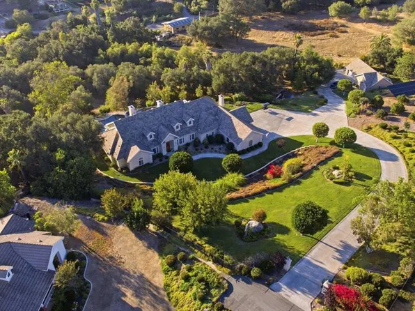 2308 Avenida La Cima, Escondido, CA 92027