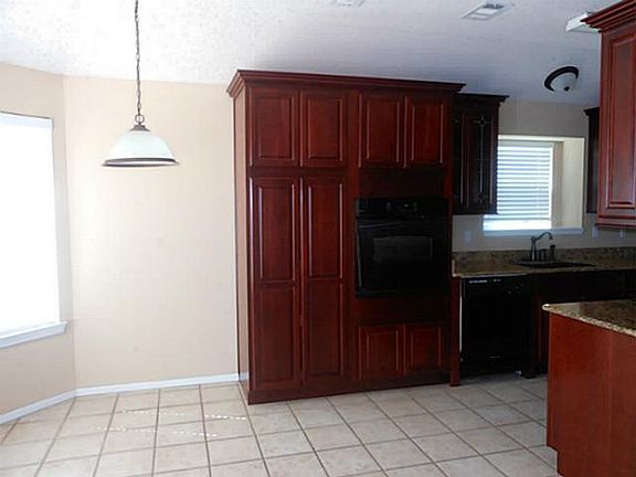 4th image of 206 Millstone Dr