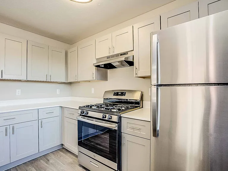Sterling Point Apartment Homes — Photo 49