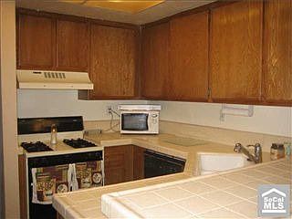5th image of 2321 S Magnolia 11e Ave