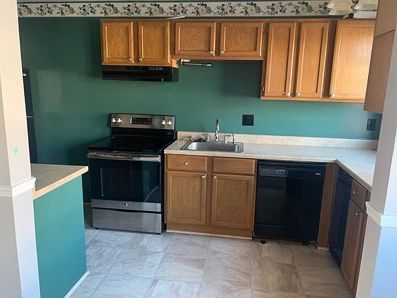 3rd image of 2817 Longshore Ave