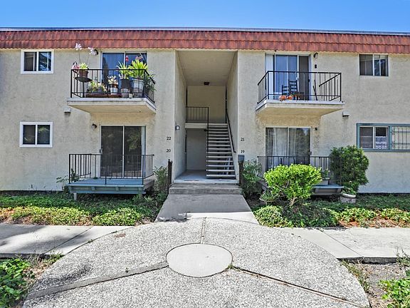 2nd image of 825 Kiely Blvd