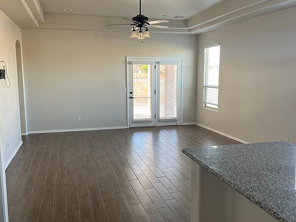 3rd image of 7075 Metro Park St