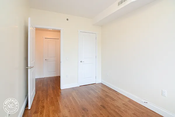 Rented by MySpaceNYC | media 6