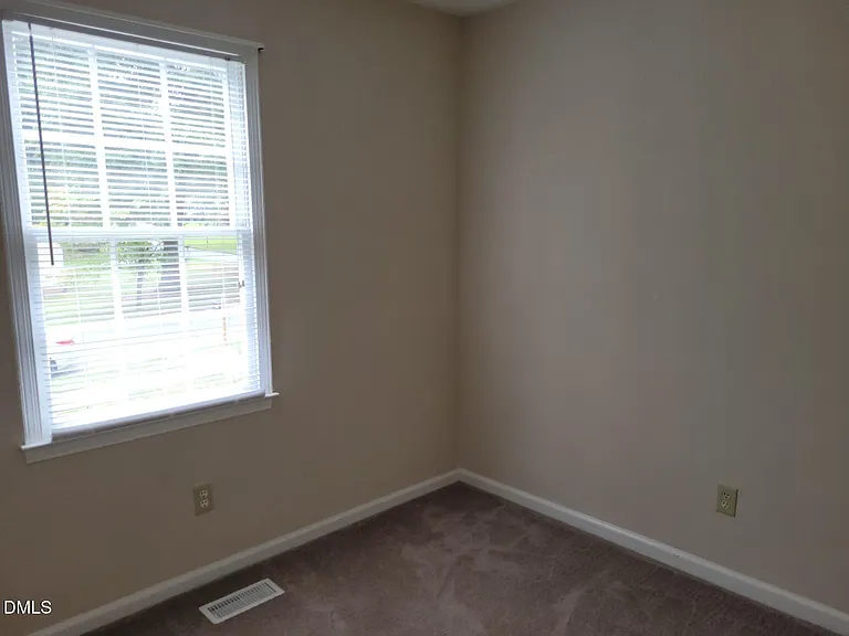 304 Holtz Ln — Photo 24