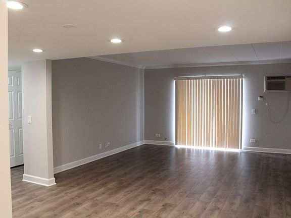 4th image of 550 Graceland Ave APT 8
