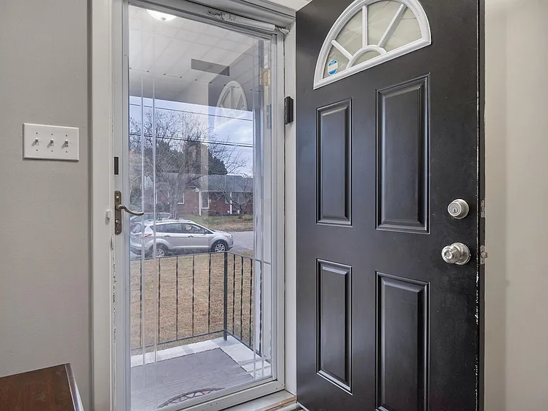 137 Woods Rd — Photo 13
