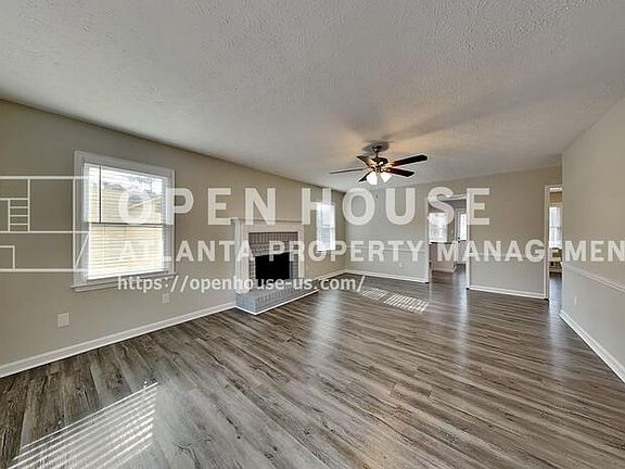 4th image of 351 Robin Hood Dr