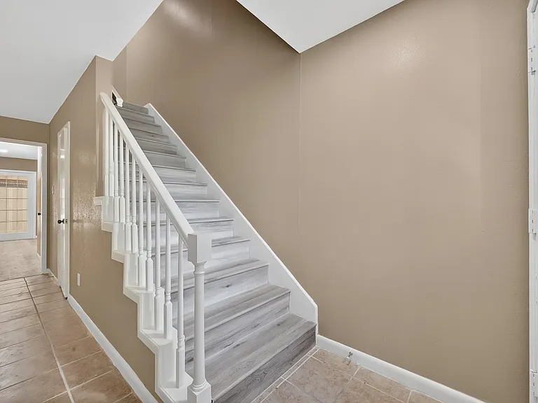 6710 Biggs Ct — Photo 3