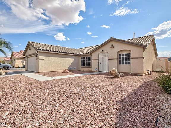 3rd image of 1117 Azure Heights Pl
