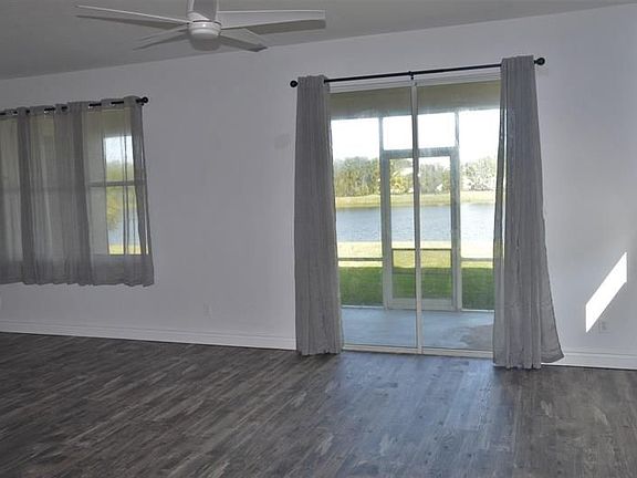 5th image of 519 NW Ember Way