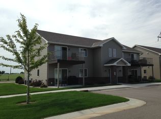 2108 Arlington Trl, North Mankato, MN 56003