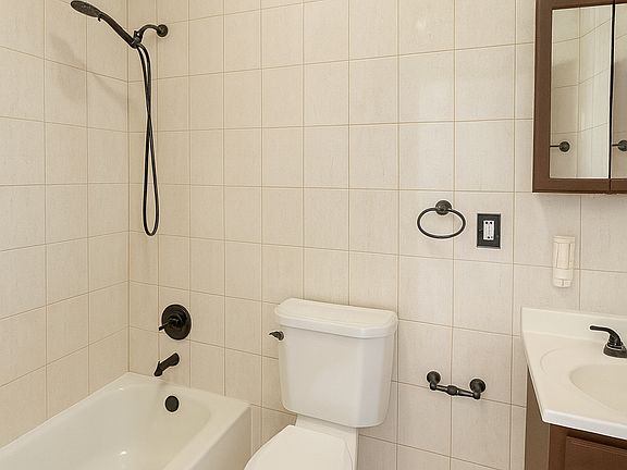 3rd image of 37 Hausman St #1