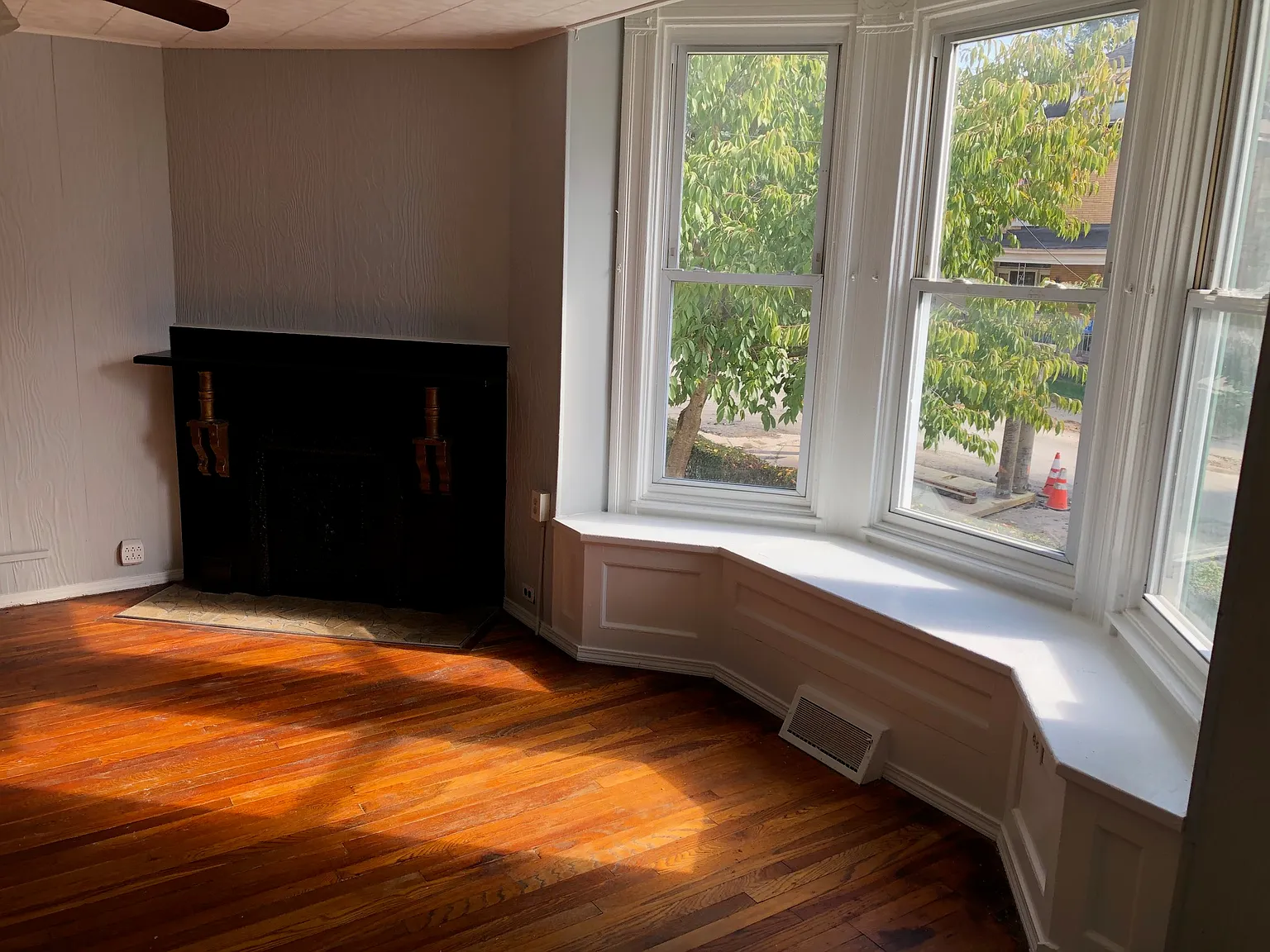 1232 Termon Ave #1 photo 1