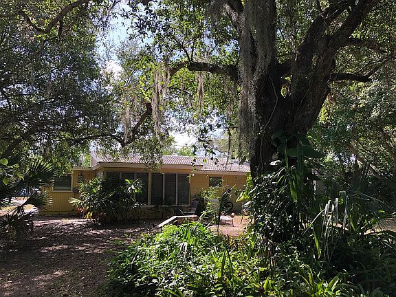 3rd image of 4611 Leeta Ln