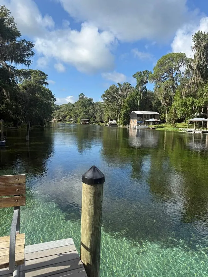 Beautiful Riverfront Community Home Sateke Village (Rainbow River Access) — Photo 2