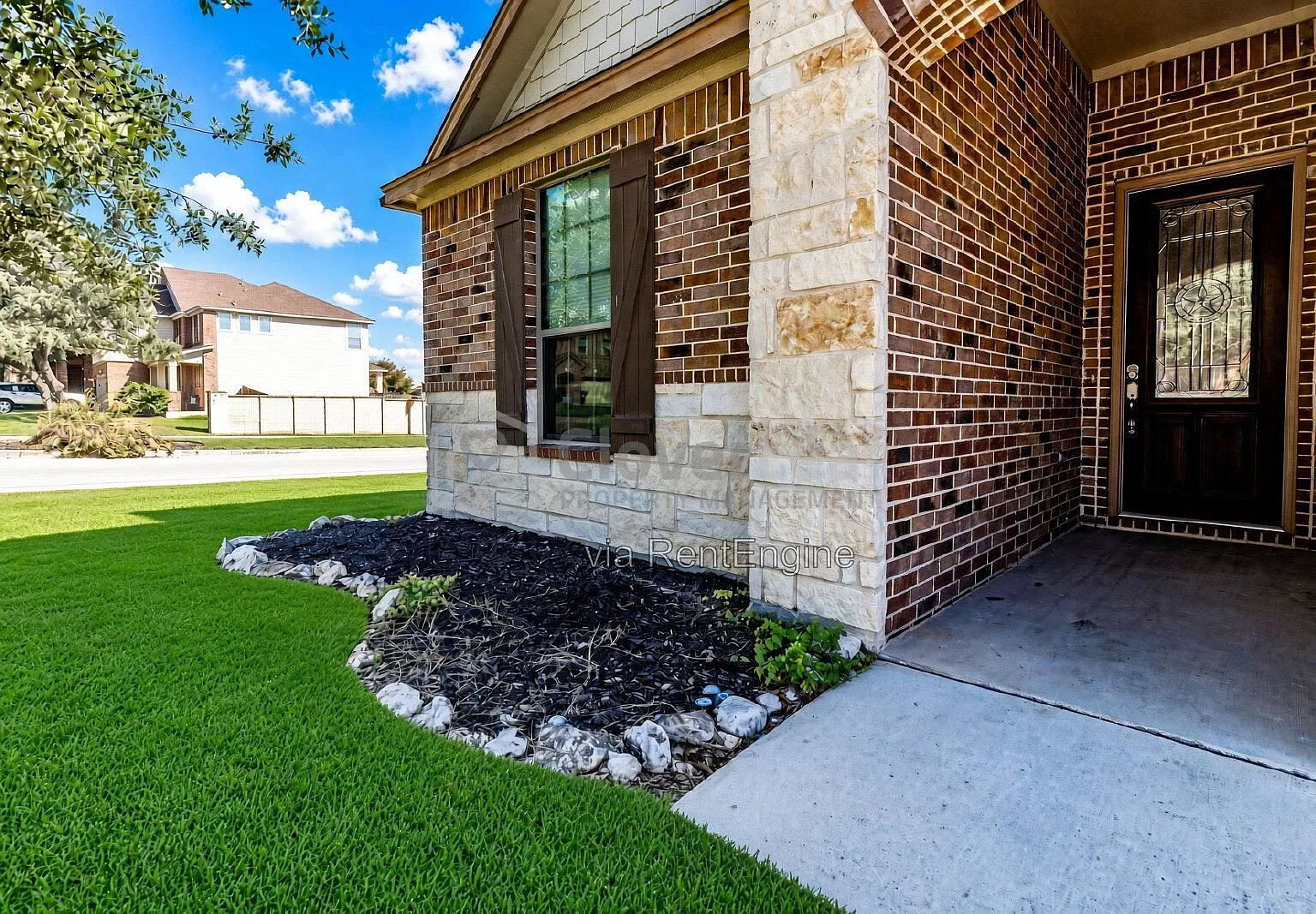 3 bed, 2.5 bath, 2006 sqft, $2,197 — Photo 4