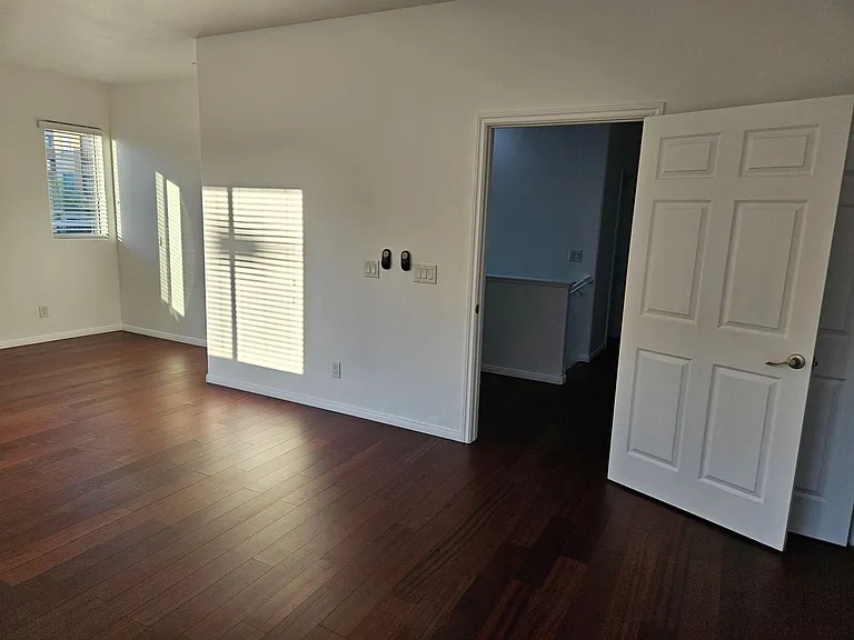 7349 Trailside Park Ct — Photo 30