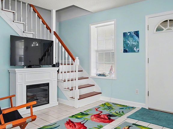 4th image of 2405 Nixon St. #6